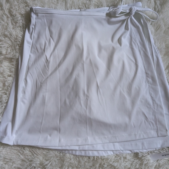 White Swim Skirt Cover-Up, Padded Any Exercise - Picture 13 of 15